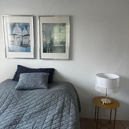 Rosenlund Gods - Kaelder B&B Sakskøbing 外观 照片